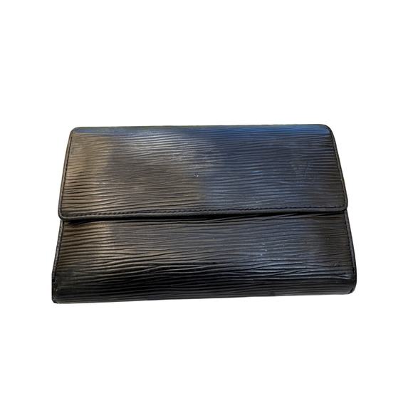 Louis Vuitton Luxury Accessory โ Comes with LV Dustbag - Picture 1 of 9